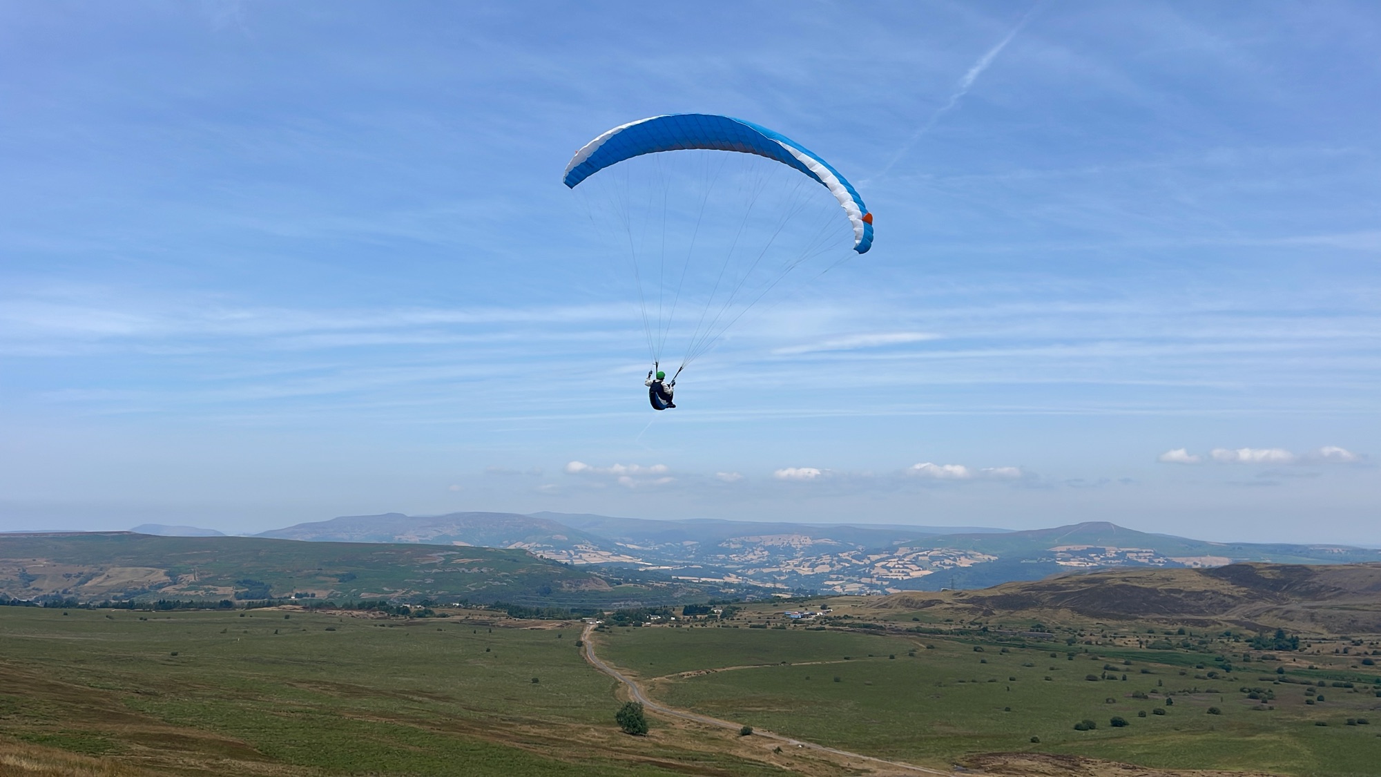 A Club Pilot attempting a soaring flight at Blaenavon, South Wales